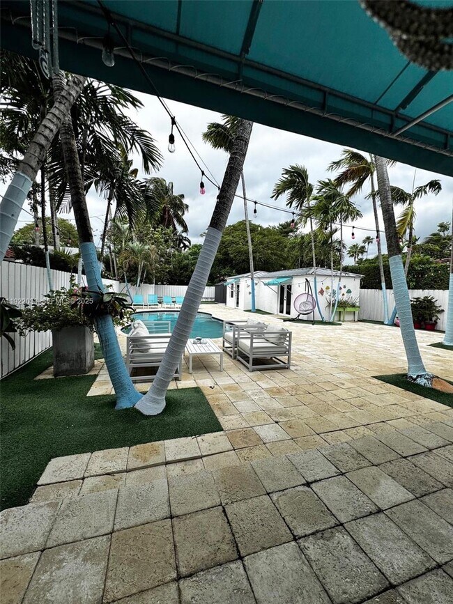 Building Photo - 3470 Sheridan Ave