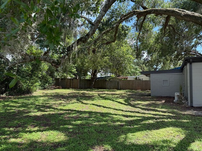 Building Photo - ADORABLE 2 BED WINTER PARK RENTAL HOME