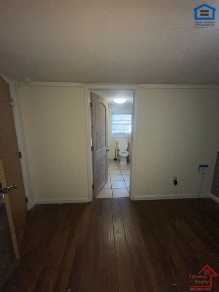 Building Photo - 4212 Ivy Ave