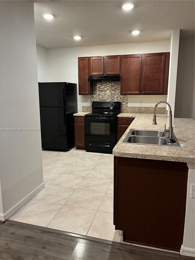 Building Photo - 1612 Primo Ct