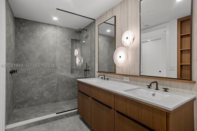 Building Photo - 2200 Brickell Ave