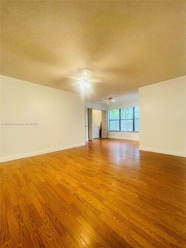Building Photo - 2736 S University Dr