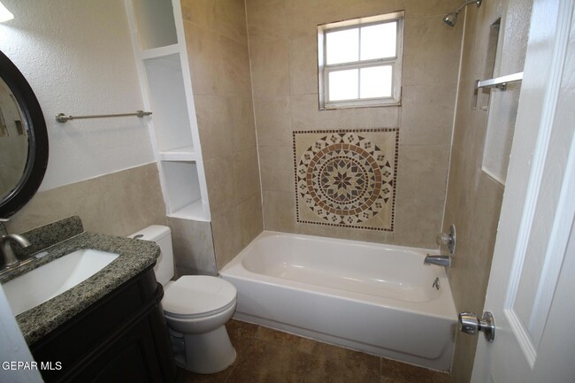 Building Photo - 8903 Old County Dr