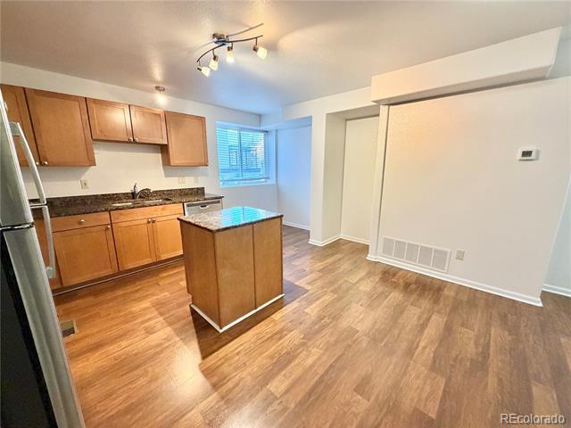 Building Photo - 714 E 18th Ave