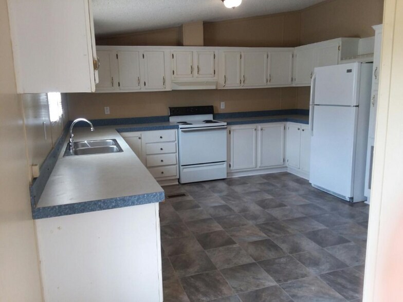 Building Photo - 12443 Farm to Market 968 W