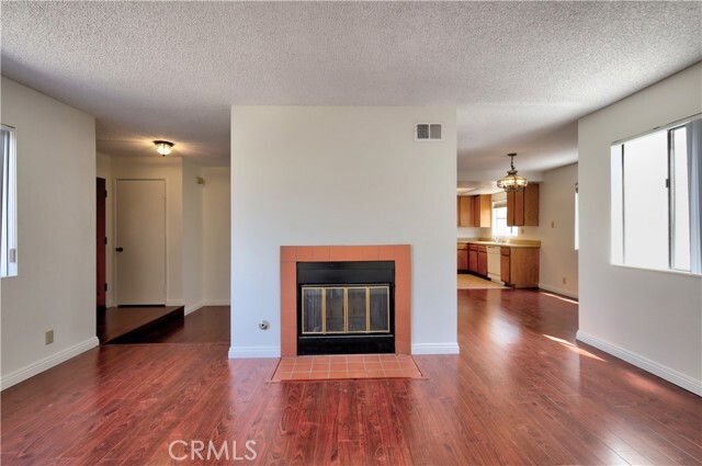 Building Photo - 1290 Elm Ave