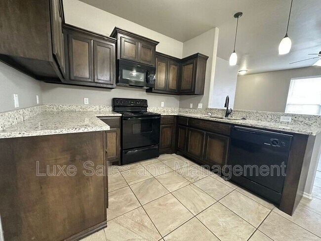 Building Photo - 1316 Garden Gate Dr