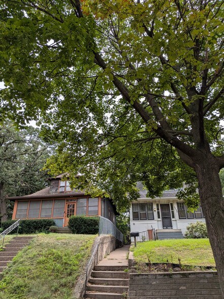 Building Photo - 1730 Hubbard Ave