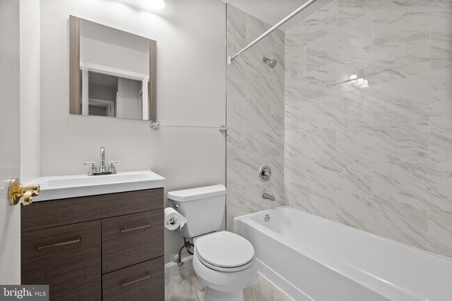 Building Photo - 4731 Leyden Way