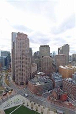 Building Photo - 65 E India Row