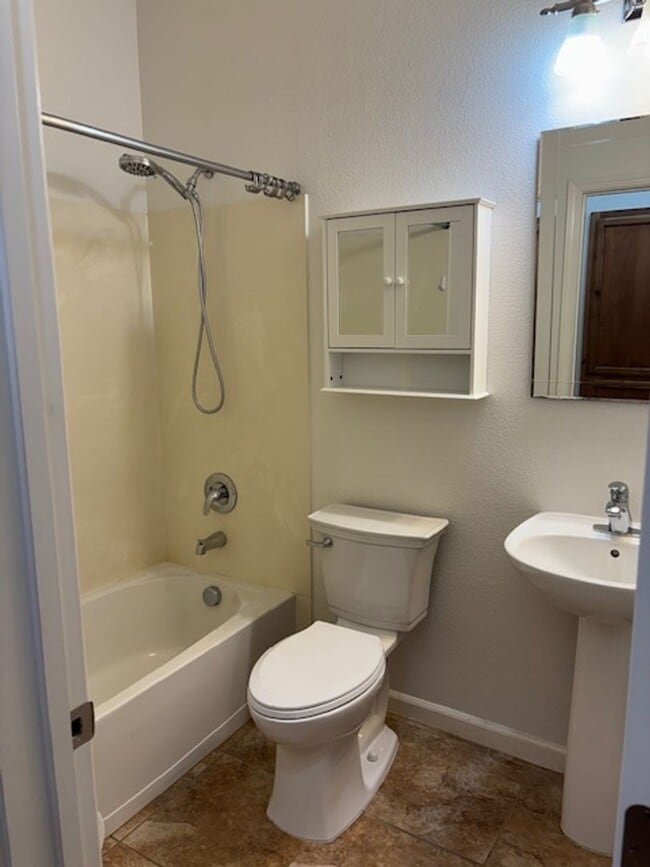 Building Photo - Single Story Home in Lincoln