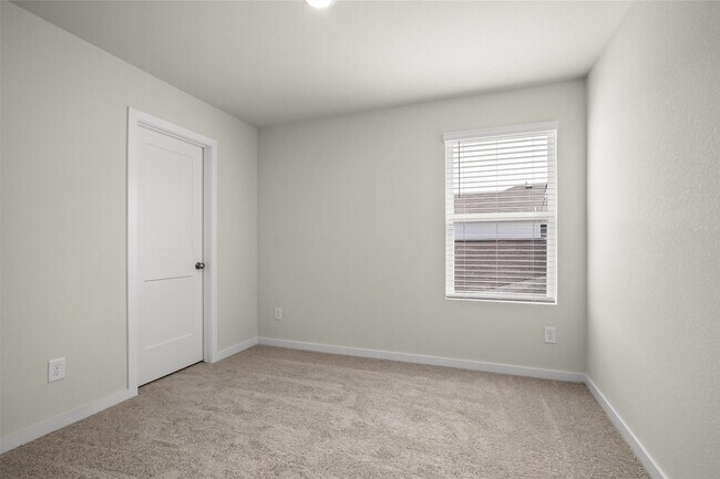 Building Photo - 7746 Bergamot Cir