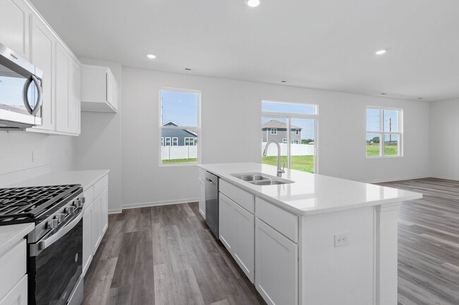 Building Photo - Just Built 3 bed Plus Bonus Room  2.5 bath...