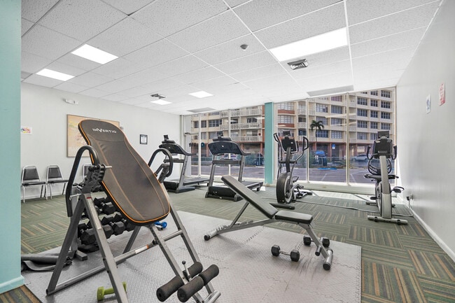 Building Photo - 1801 S Ocean Dr