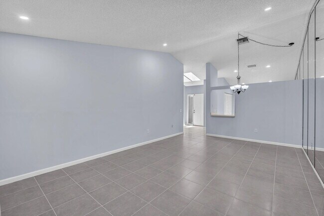 Building Photo - 12970 Dartford Trail