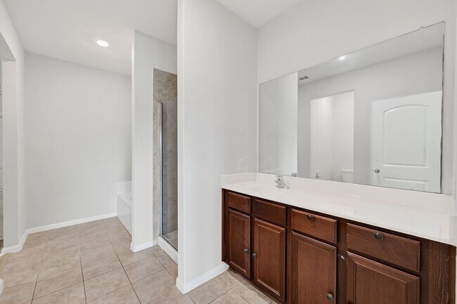 Building Photo - 228 Elm Patch Dr