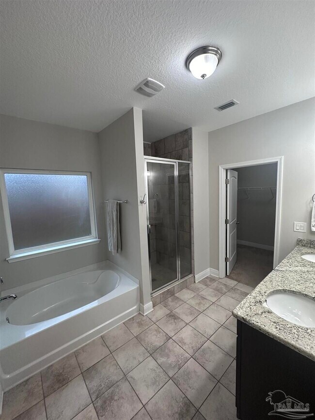 Building Photo - 4745 Dupont Cir