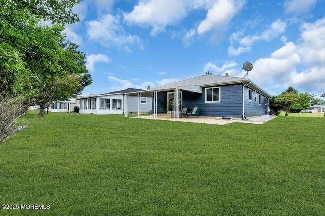 Building Photo - 24 Liberta Dr