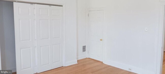 Building Photo - 607 N 33rd St