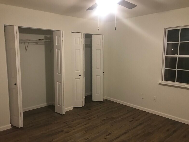 Building Photo - 1014 Kurze Ave