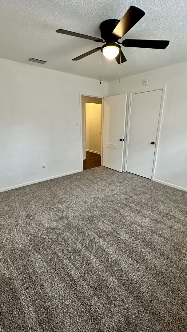 Building Photo - South Tyler! Beautifully Updated 3 Bedroom...
