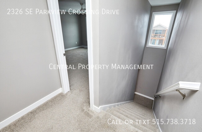 Building Photo - 2326 SE Parkview Crossing Dr