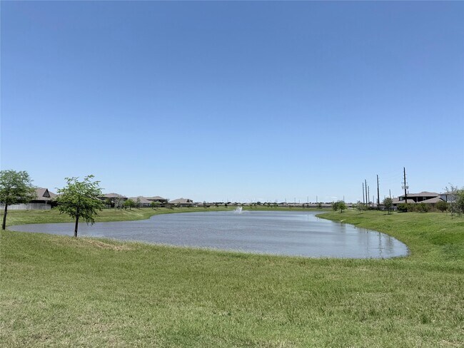 Building Photo - 1107 Lakes Edge Ln