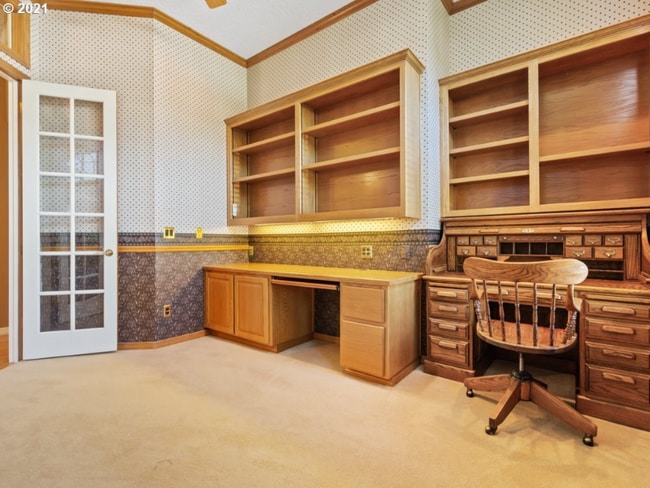 Building Photo - 2080 Wellington Dr