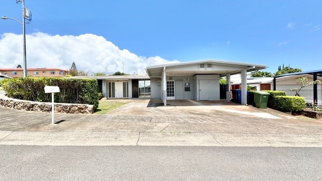 Building Photo - SPACIOUS 4 BEDROOM HOME IN DESIRABLE AIEA ...
