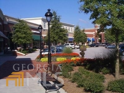 Building Photo - 13 Northlake Dr