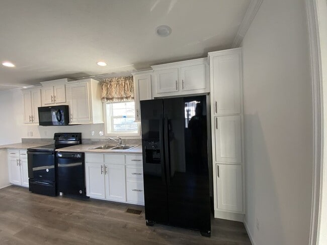 Building Photo - 4 Tern Ct