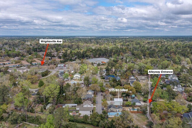 Building Photo - Midtown Rental in Forest Hills