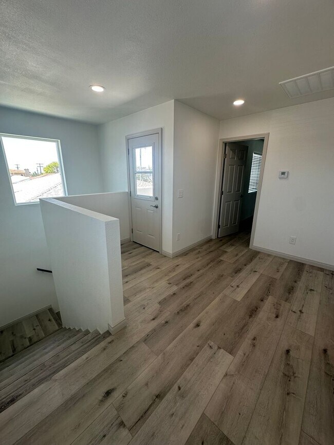 Building Photo - 202-204 Calla Avenue