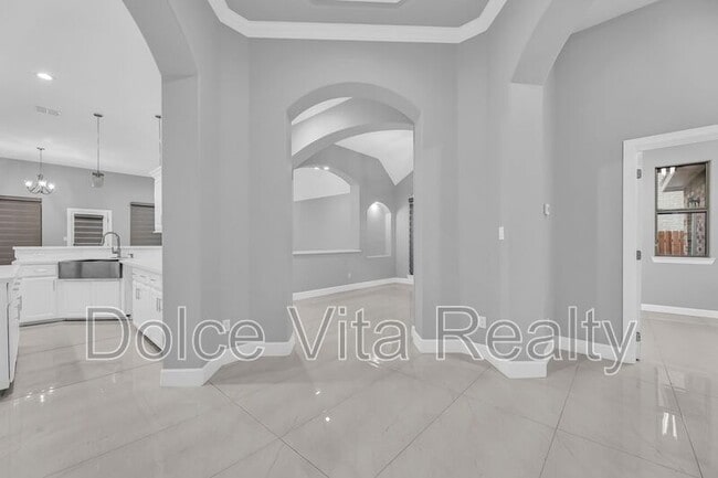 Building Photo - 10613 N 24th St