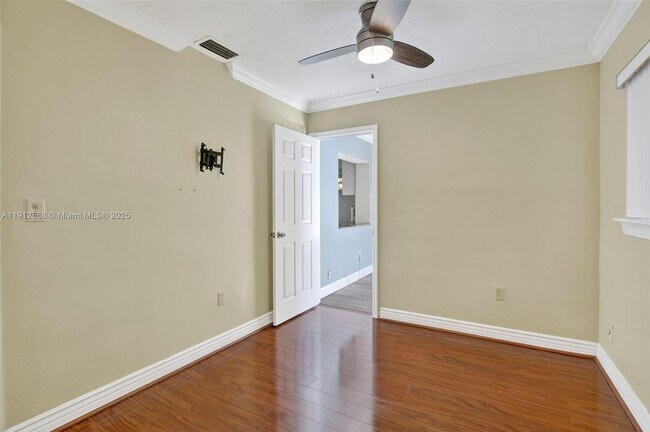 Building Photo - 7920 Alhambra Blvd