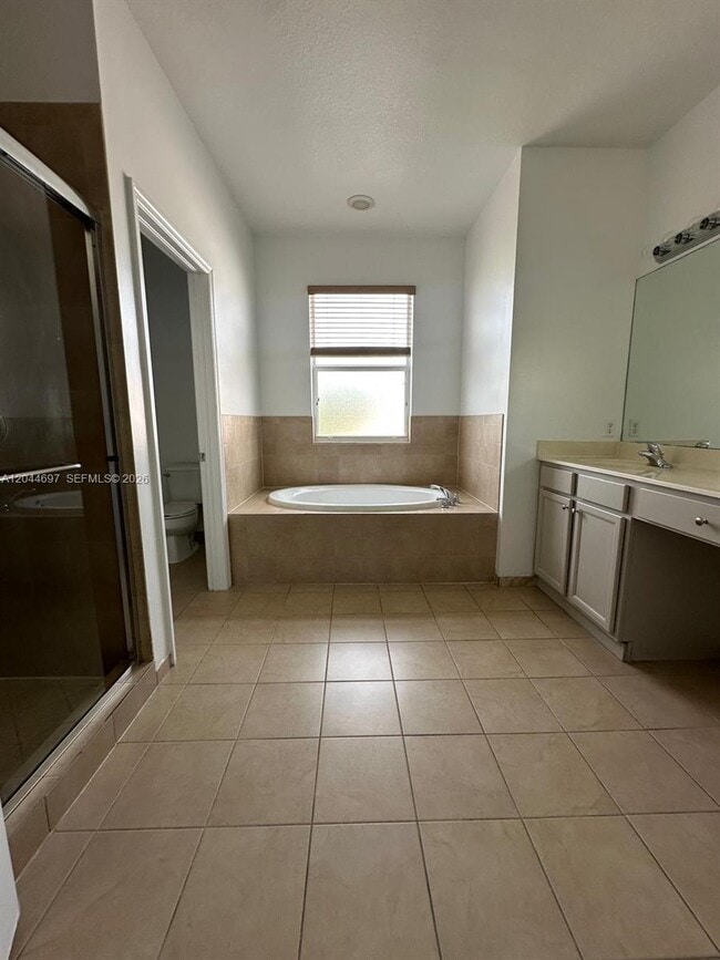 Building Photo - 9283 SW 172nd Ave