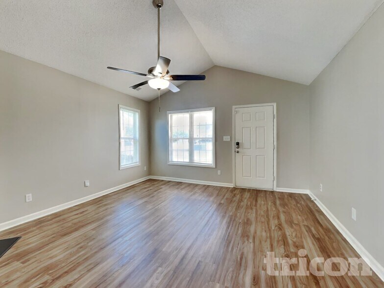 Building Photo - 5169 Parkerwood Dr