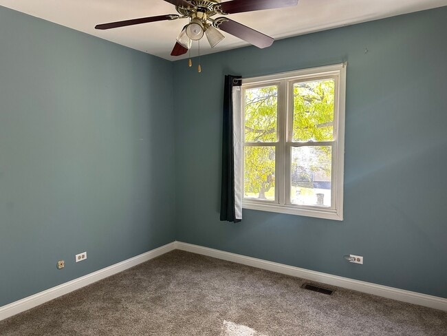 Building Photo - 1309 Monmouth Ave