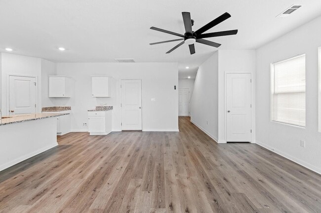 Building Photo - 224 Night Riders Wy