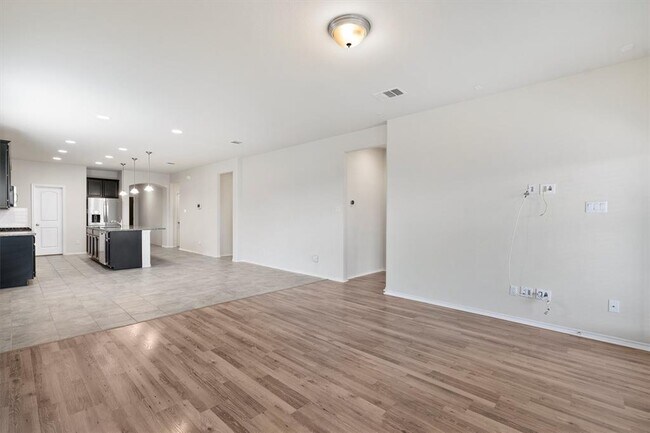 Building Photo - 213 Methodius Dr