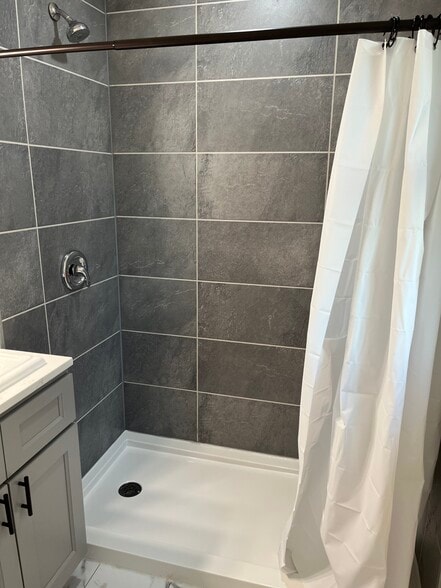 Building Photo - 1320 Fairlawn Ave