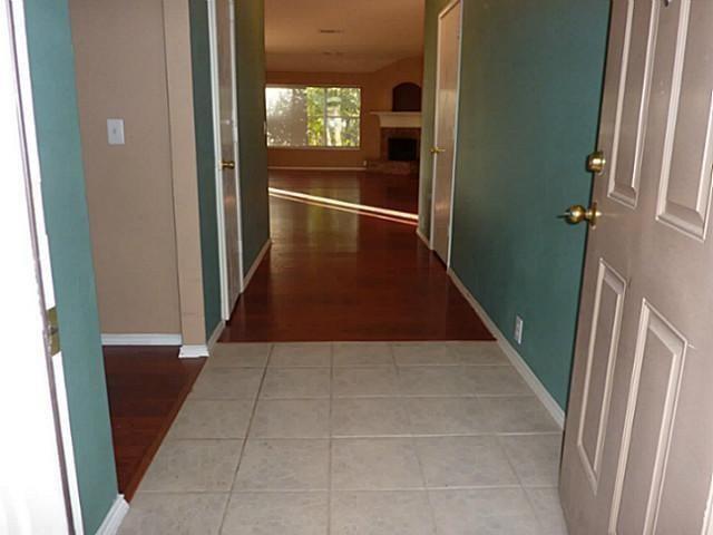 Building Photo - 111 Waterford Dr