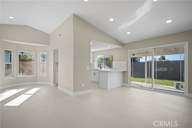 Building Photo - 7650 Tokay Ave