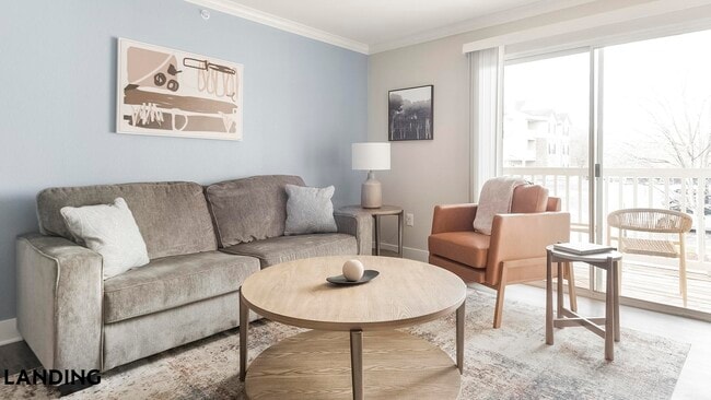 Building Photo - 400 Legends Terrace Dr