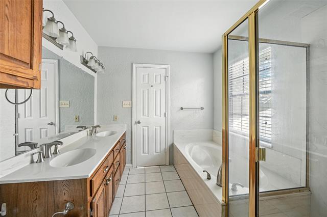 Building Photo - 300 St Emelion Ct