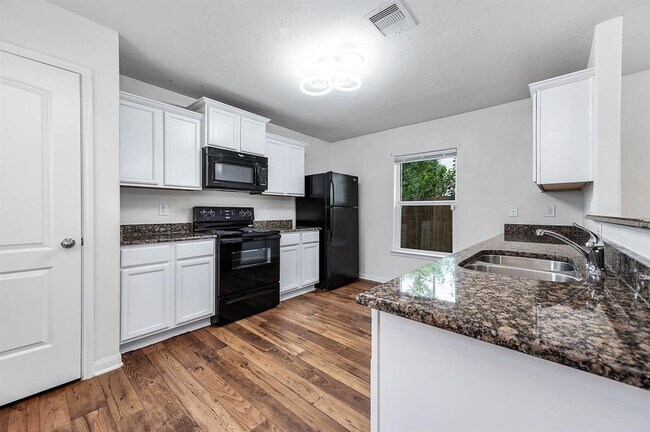 Building Photo - 17327 Osprey Forest Dr