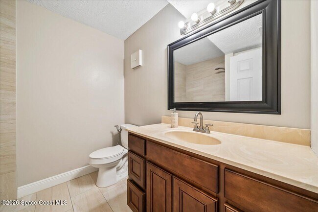 Building Photo - 2190 Forest Knoll Dr NE