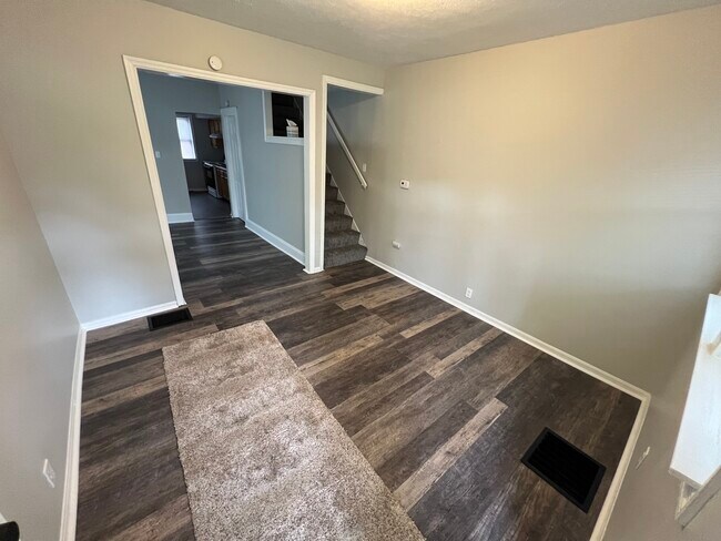 Building Photo - 2641 Noble Ave