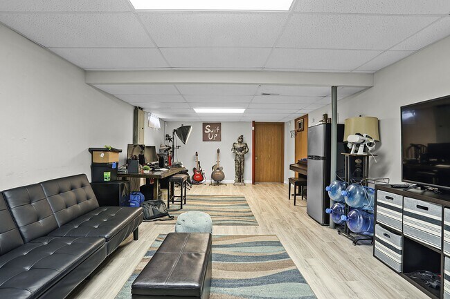 Building Photo - 116 Bayhill Blvd