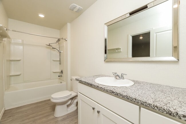 Building Photo - 3 bedroom located off Medina Base - About 5 miles from Lackland AFB